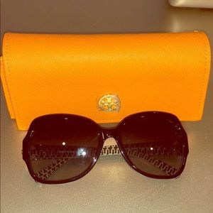 Authentic Tory Burch round black sunglasses